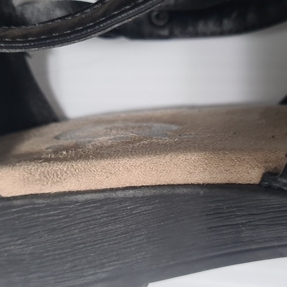 SIZE 7 Denver Hayes Leather Sandals - Picture 9 of 9